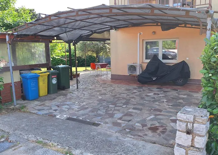Sandra * Novigrad Istria