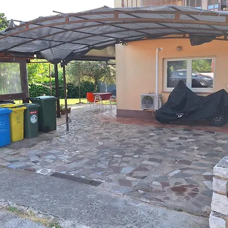 Sandra * Novigrad Istria